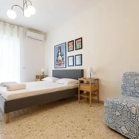 Appartamento 2Br Per 5 Con Patio Privato - Vicino Centro Nápoles Exterior foto
