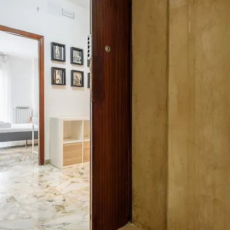 Appartamento 2Br Per 5 Con Patio Privato - Vicino Centro Nápoles Exterior foto