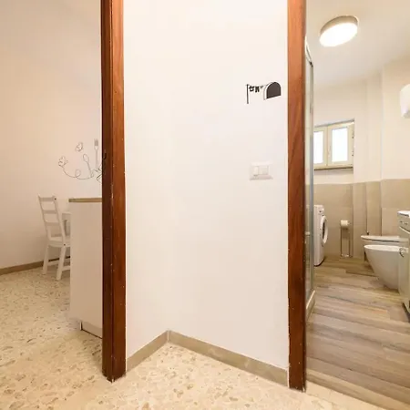 Appartamento 2Br Per 5 Con Patio Privato - Vicino Centro Nápoles Exterior foto