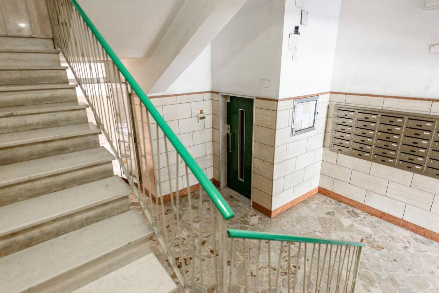 Appartamento 2br Per 5 Con Patio Privato - Vicino Centro *